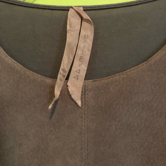 Bailey 44 green two textured top - Picture 2 of 2